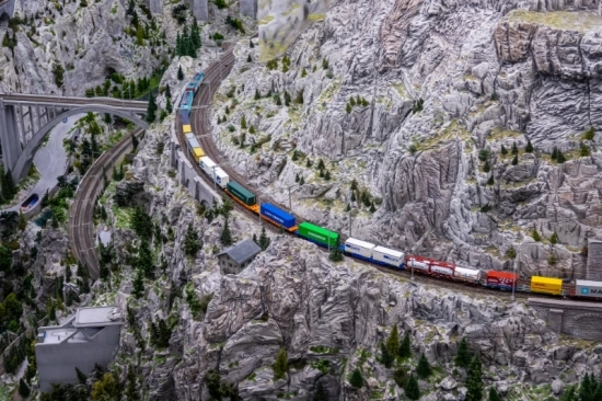 Road & Rail